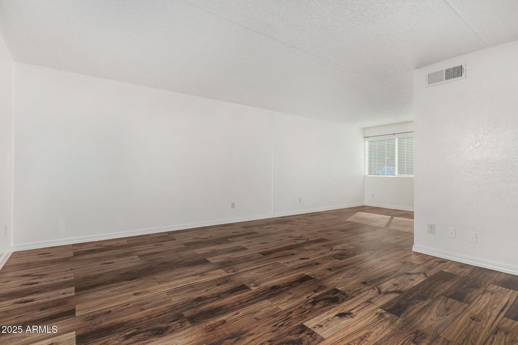 Photo of 7141 N 16th Street #35, Phoenix, AZ 85020 (MLS # 6952203)