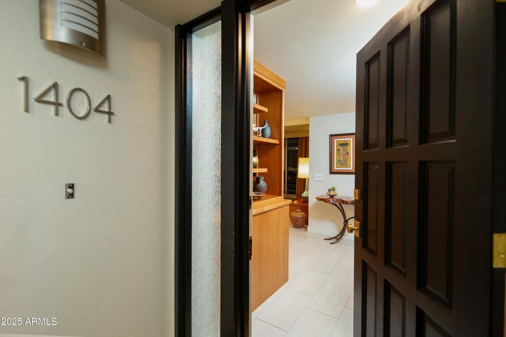 Photo of 2323 N Central Avenue #1404, Phoenix, AZ 85004 (MLS # 6916931)