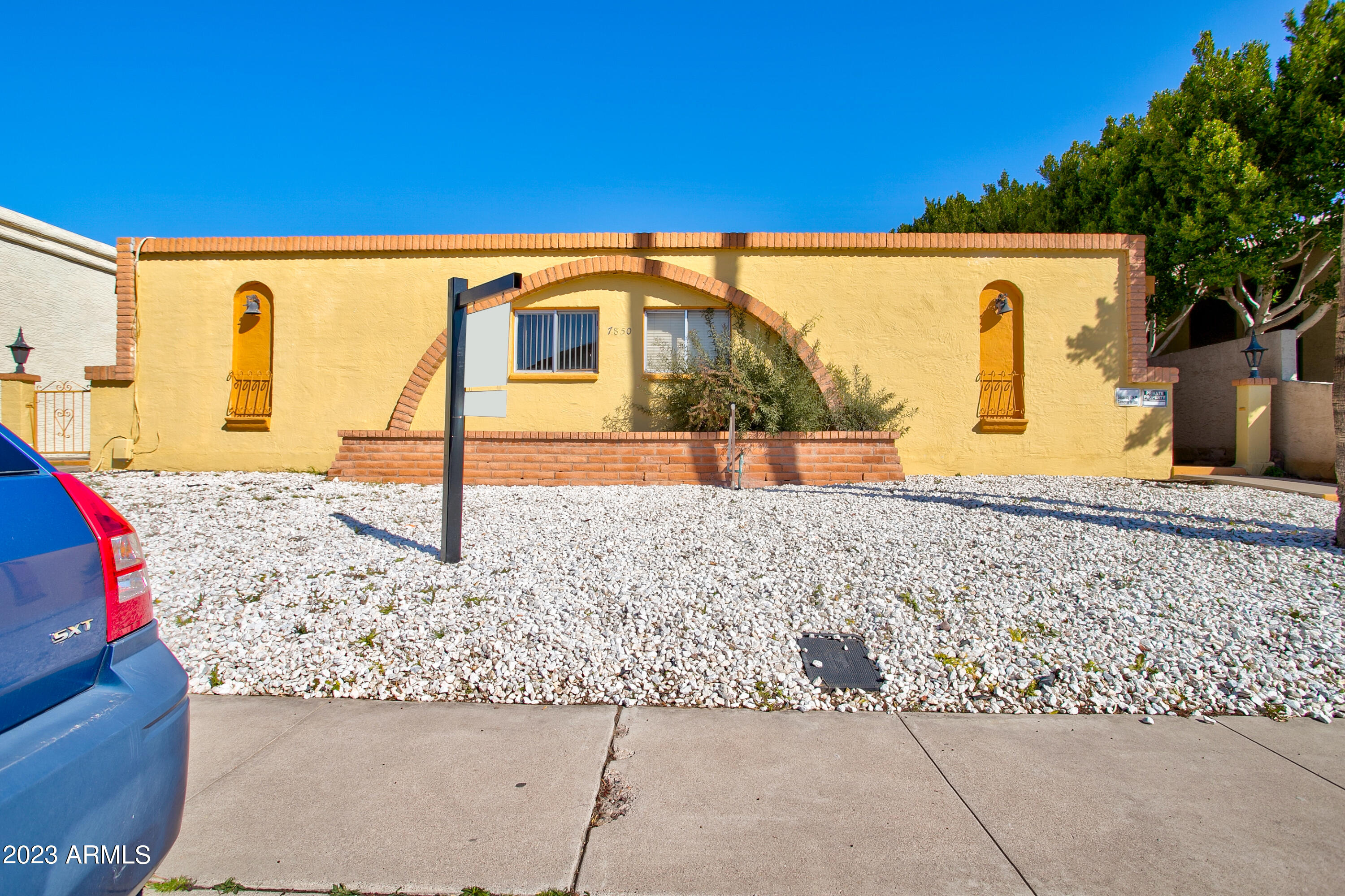 7850 E GLENROSA Avenue Apt 1