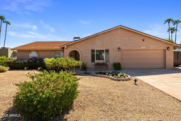 2543 E MERCER LN, PHOENIX, AZ 85028 - Image ffeaa17fa6036c71446deff2219e442f/3246064647