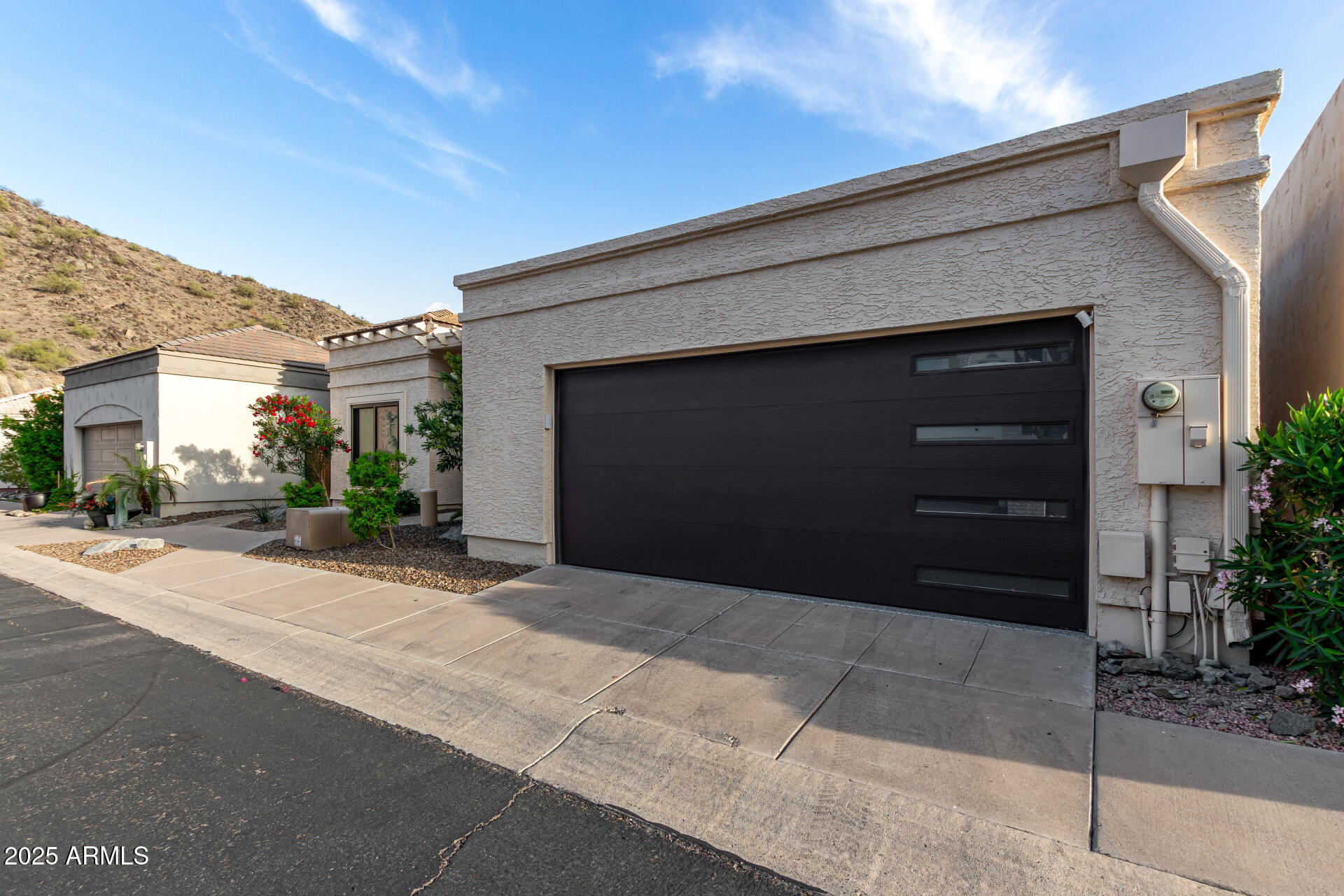 21 W Beryl Avenue