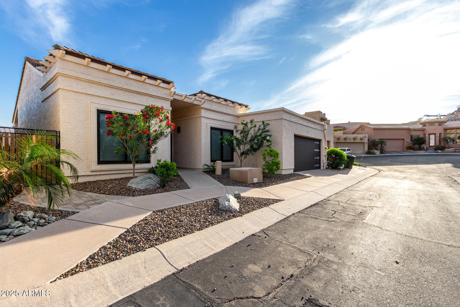 21 W Beryl Avenue