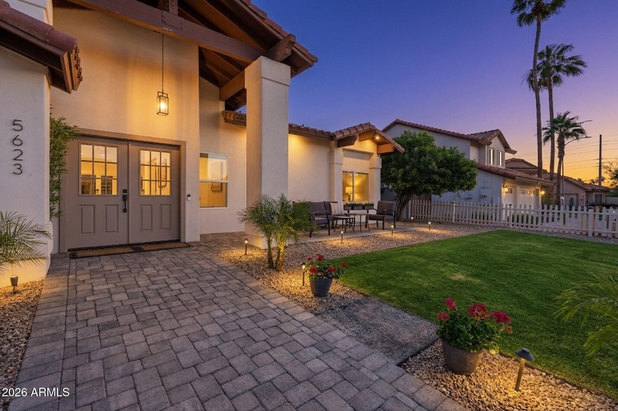 5623 E CLAIRE Drive