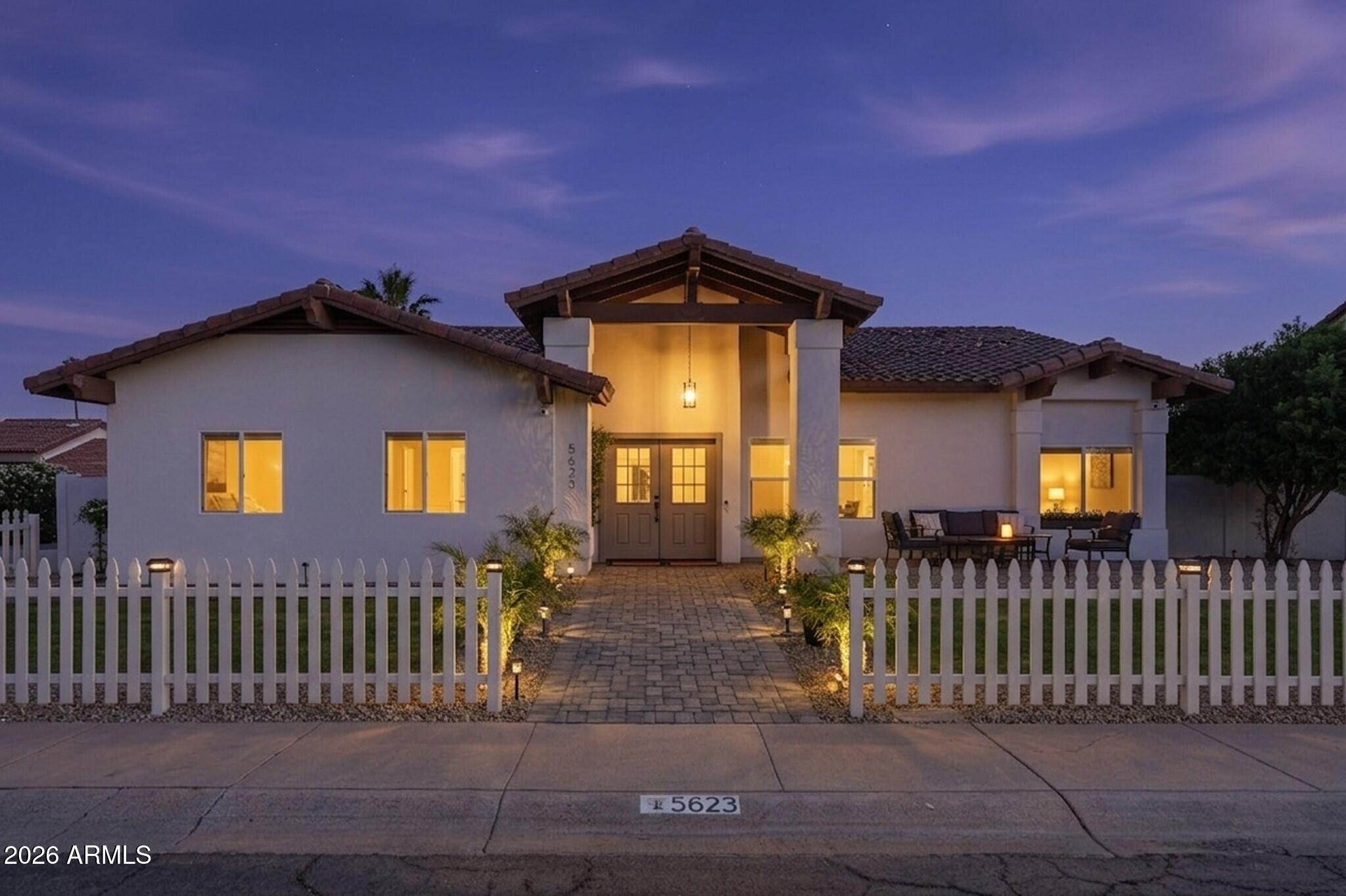 5623 E CLAIRE Drive