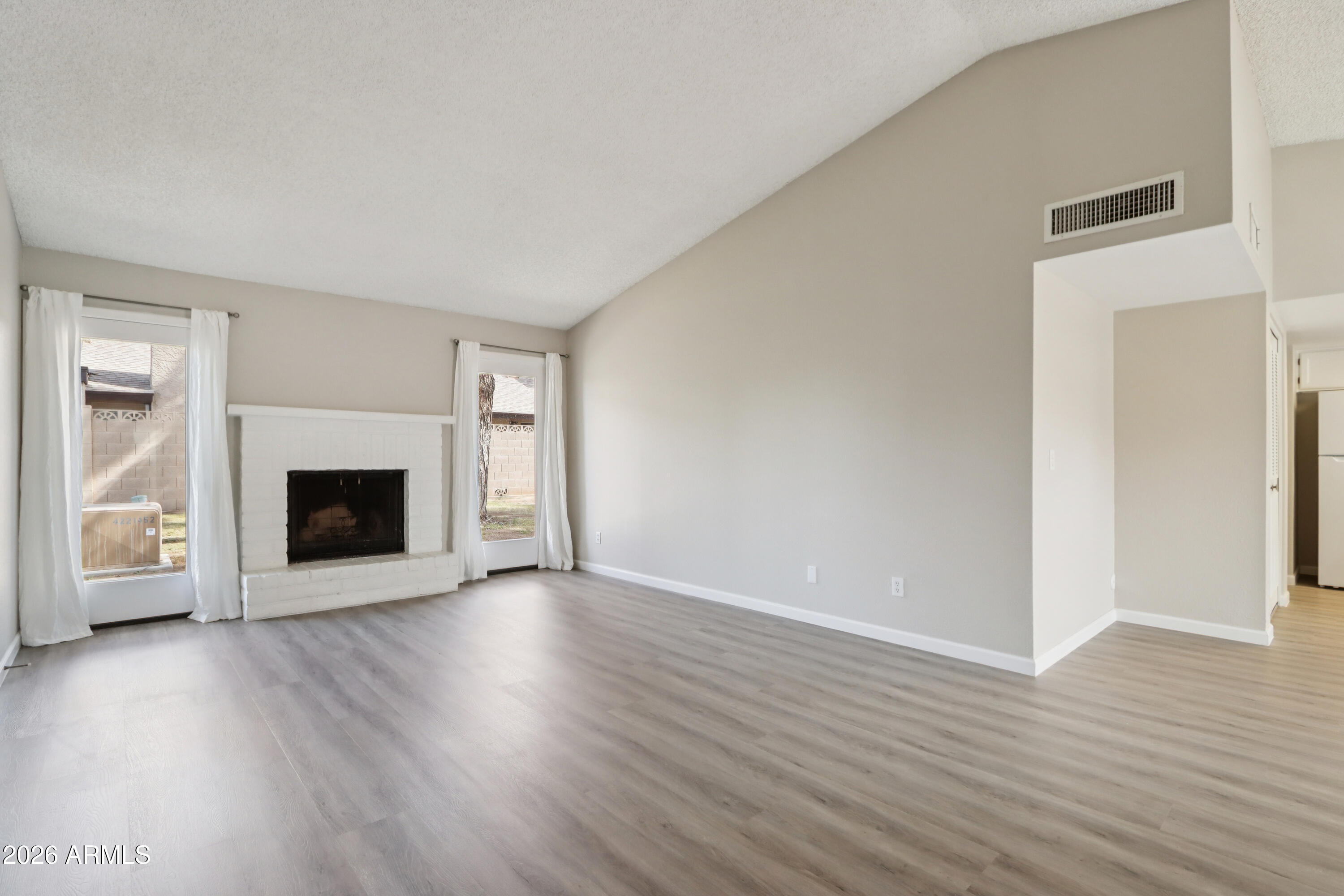 4546 W CONTINENTAL Drive