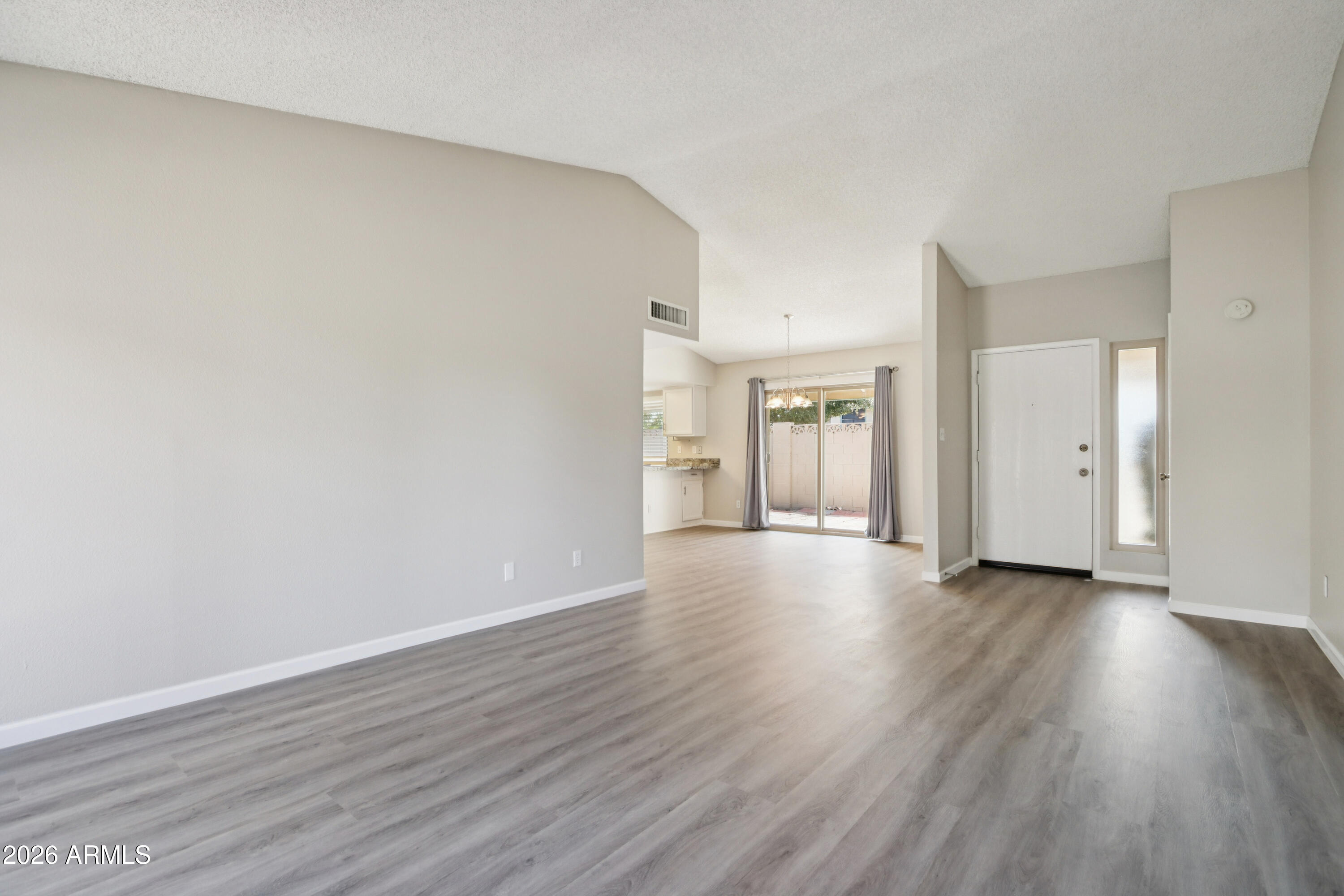 4546 W CONTINENTAL Drive