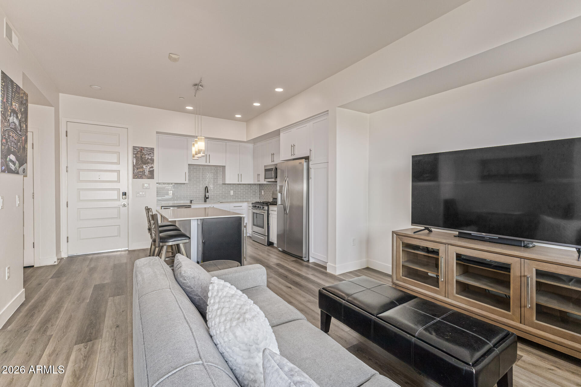 7300 E EARLL Drive 3020