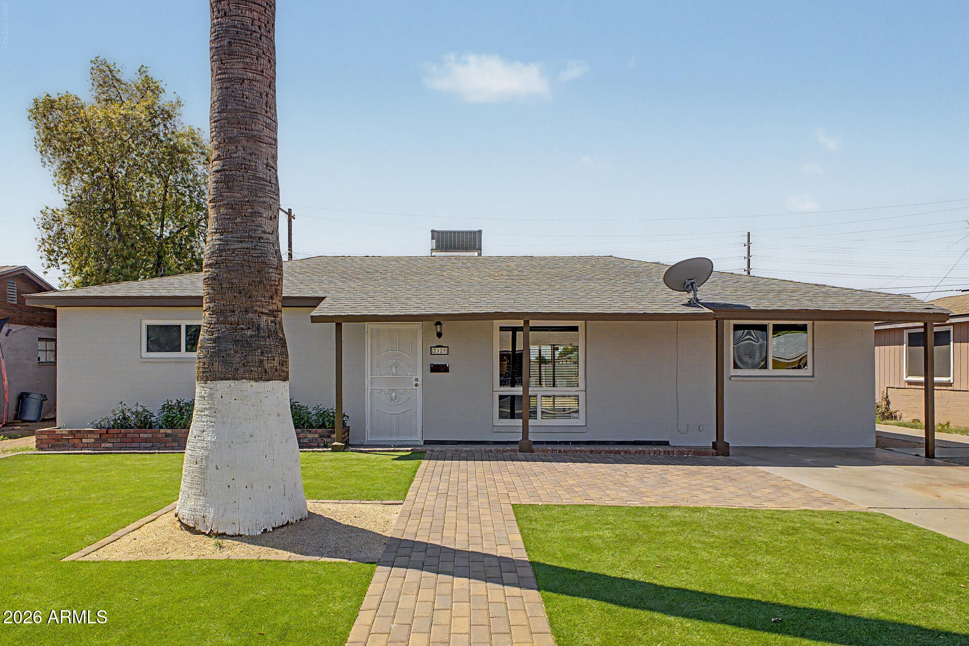 2929 W LOMA Lane