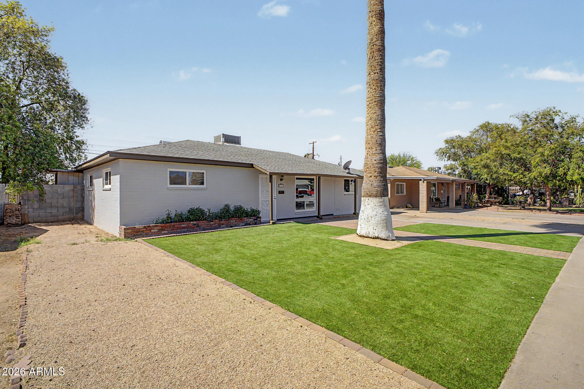 2929 W LOMA Lane