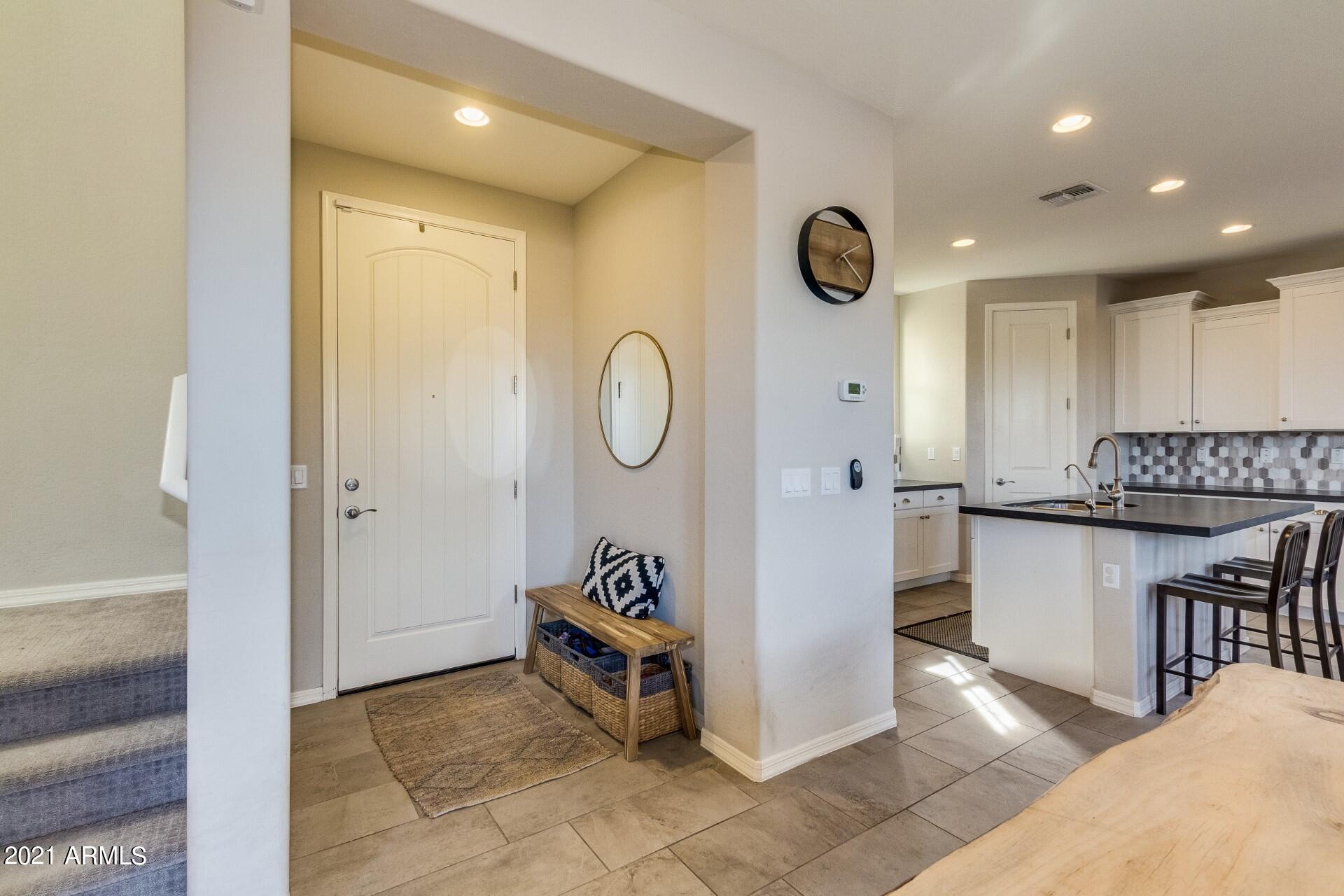 1942 S SYCAMORE Place