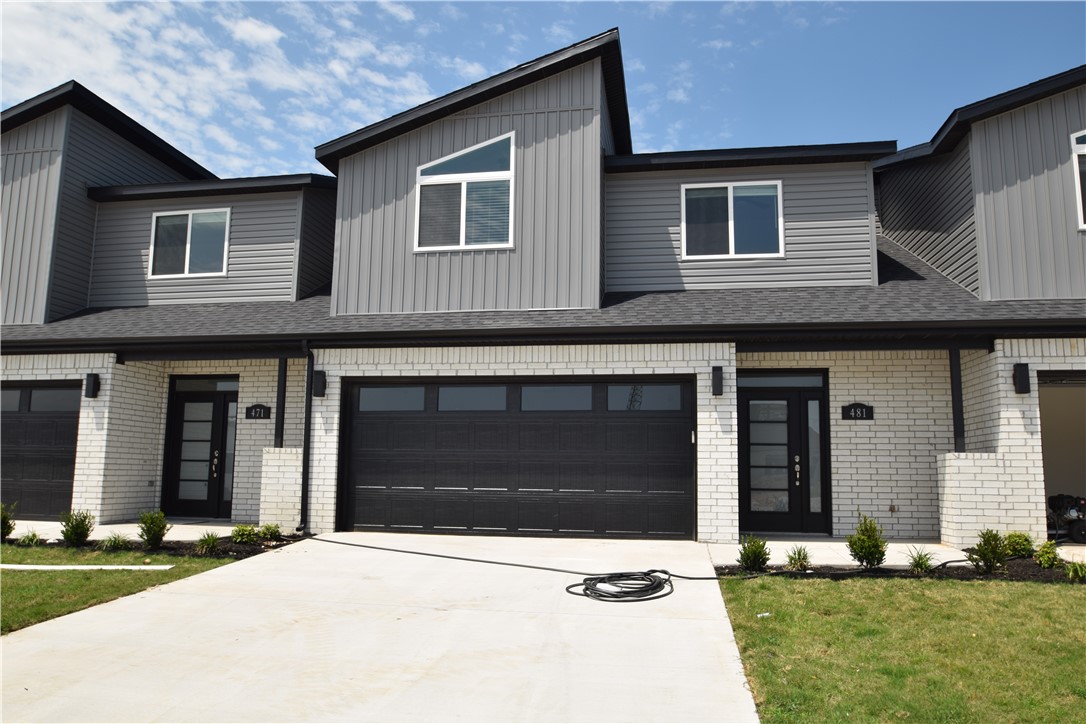 New modern design duplex! Also included brand new side by side stainless refrigerator, washer and dryer. This 3 bed 2 1/2 bath plan has an open living concept with tall ceilings and tons of natural light. Kitchen has granite countertops, stainless appliances, a large pantry, and a gas range. Primary suite is on the main floor and has a beautiful walk-in shower and a large walk-in closet. Two bedrooms upstairs with a full bath and landing area. Wood look tile in main living areas, 2" faux wood blinds, extra storage in the upstairs attic. Property has a private back patio and wood privacy fence. Owner must approve pets and no smoking