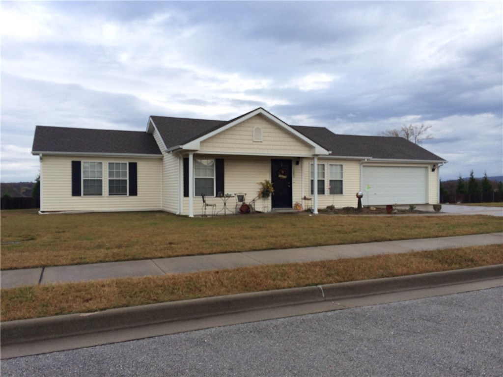 Nice house in newer subdivision in Prairie Grove. Convenient location to Farmington & Fayetteville. Perfect for investor or owner occupant.