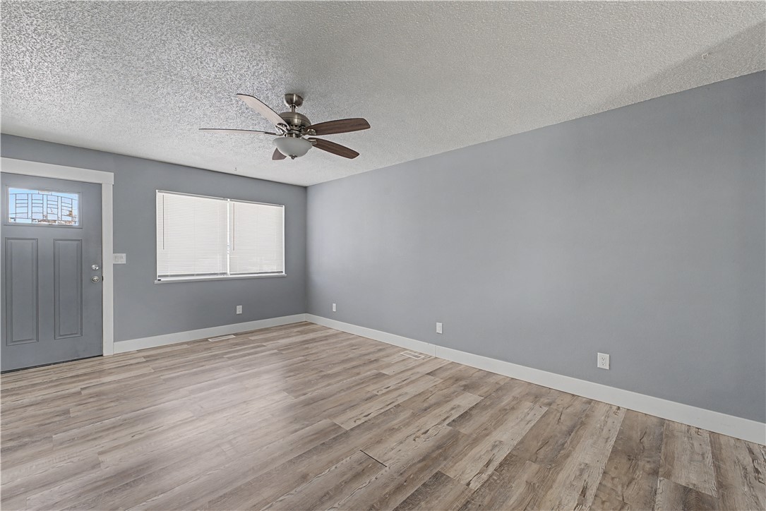 Western Terrace Unit 2 Rogers - Residential Lease