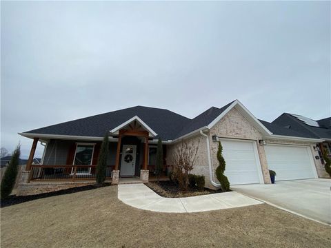 Photo of 300 Waterfall Lane, Springdale, AR 72762 (MLS # 1340776)