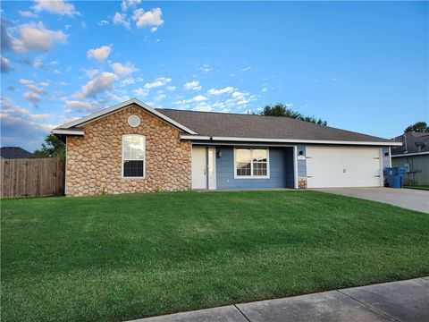 526 White Oak Street Gentry AR 72734