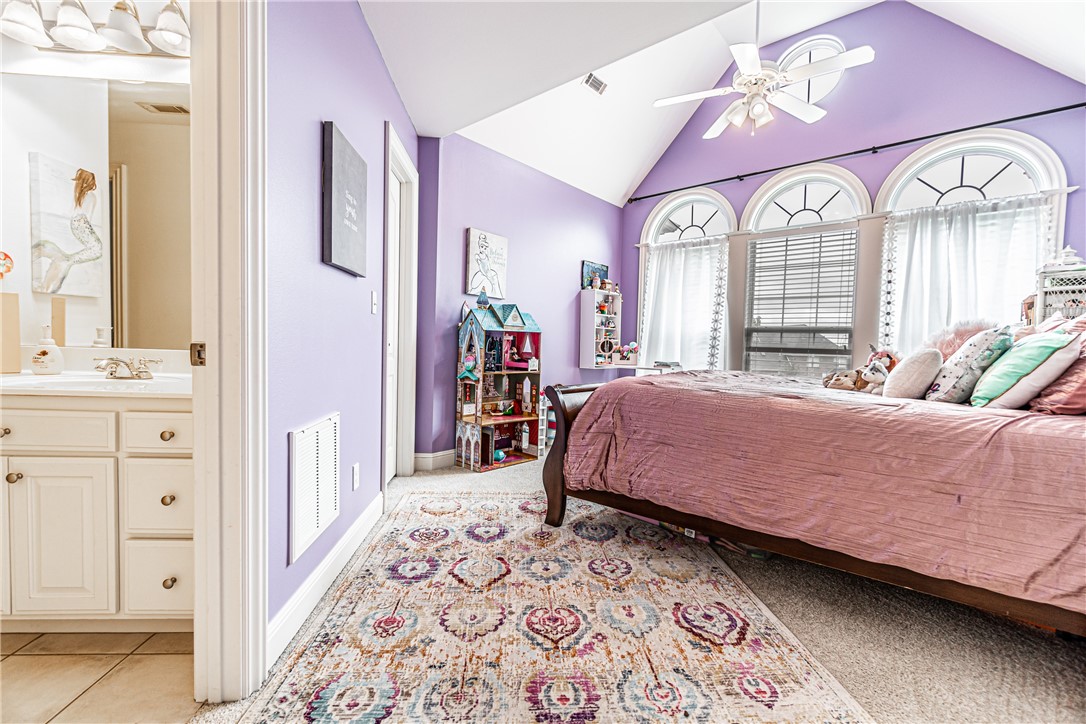 Manors On Blossom Way Crk Ph 2 Rogers - Residential