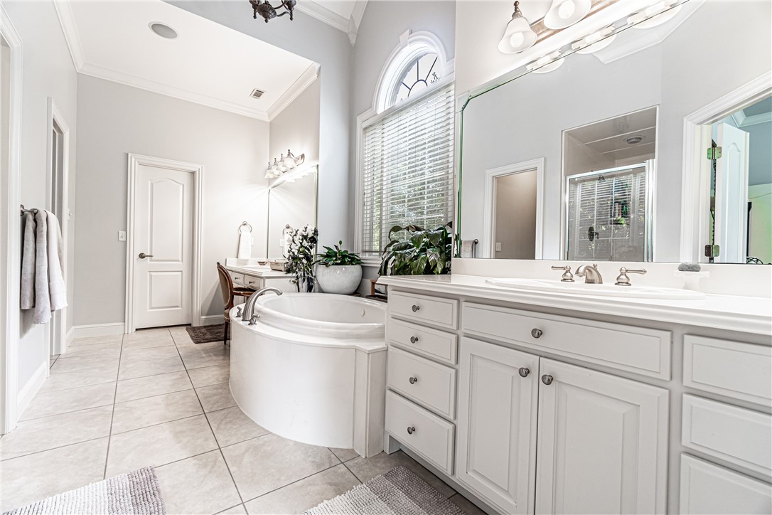 Manors On Blossom Way Crk Ph 2 Rogers - Residential