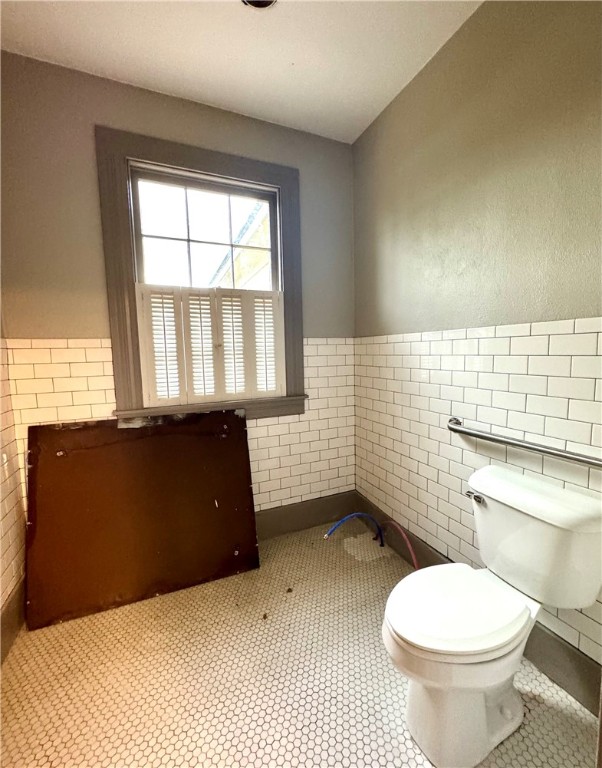 White, W J - Commercial Sale