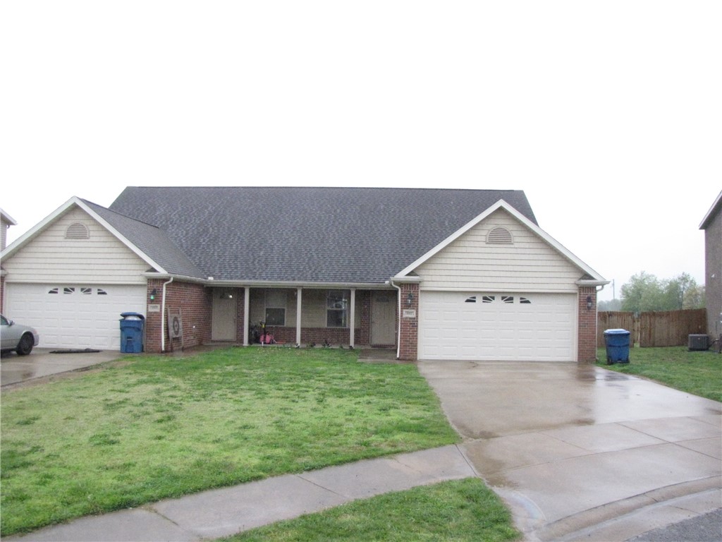 Sold Before Print !! 3 Large duplexes, 4 BR 3 Bath 2 levels, 1750 SF each includes 819/21 831/33 835/37 Baker ST