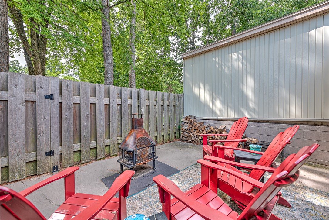 Townhouse Tct 3 A/K/A Drake Court Bvv - Residential