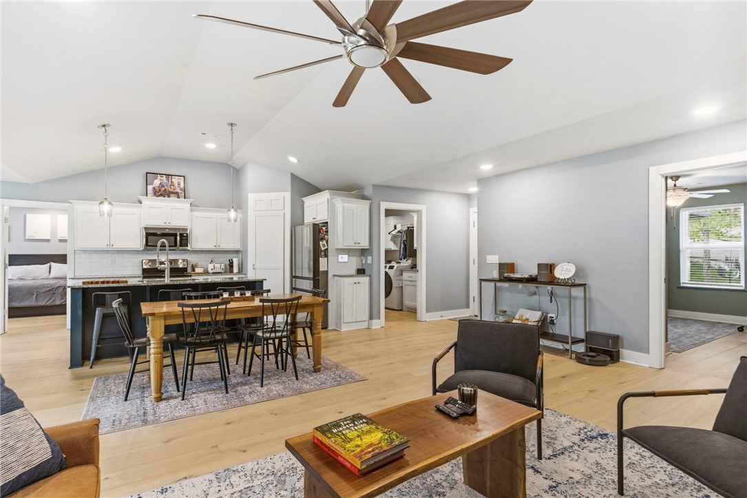 Lands End Sub Bvv - Residential