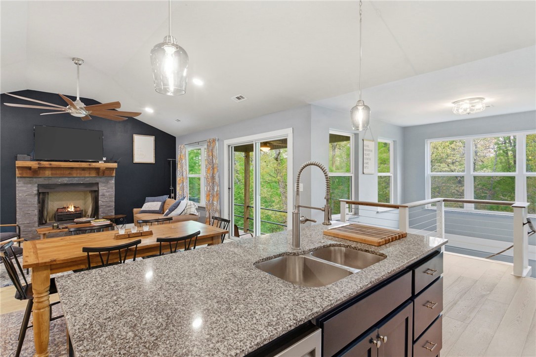 Lands End Sub Bvv - Residential