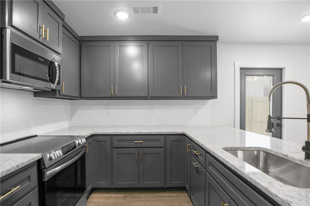SKYVIEW ACRES-BENTONVILLE - Residential