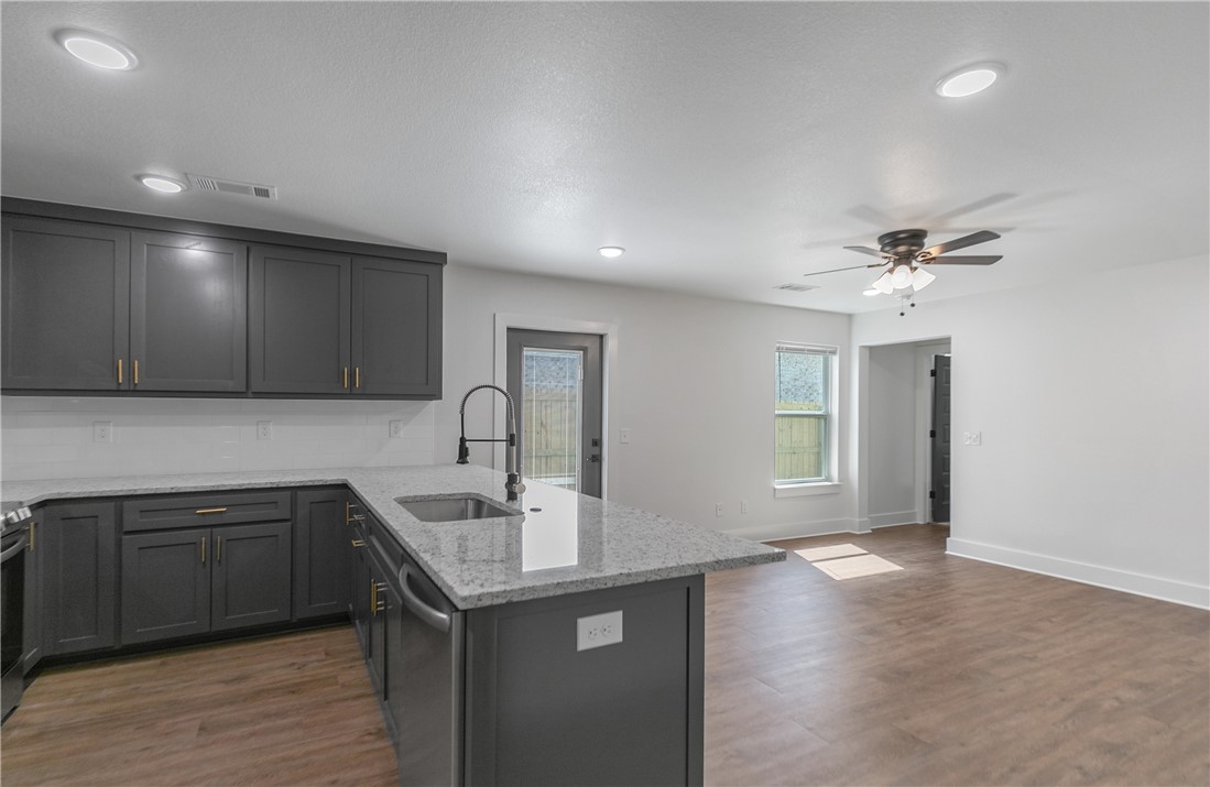 SKYVIEW ACRES-BENTONVILLE - Residential