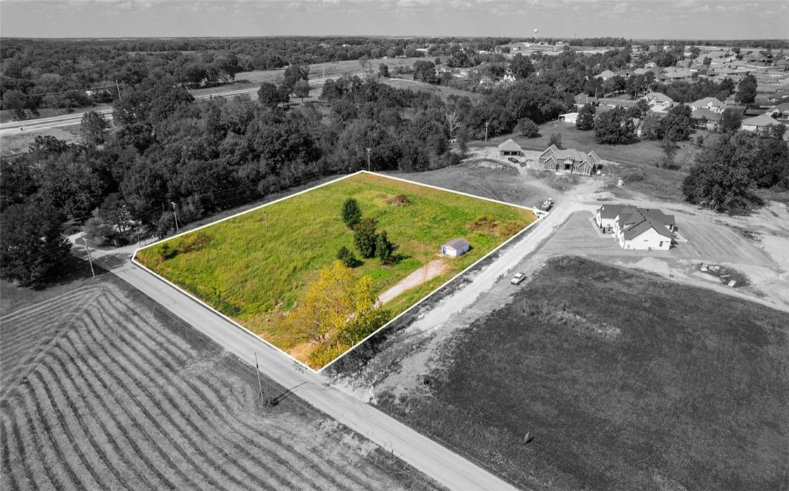 Elm Spgs Outlots - Land