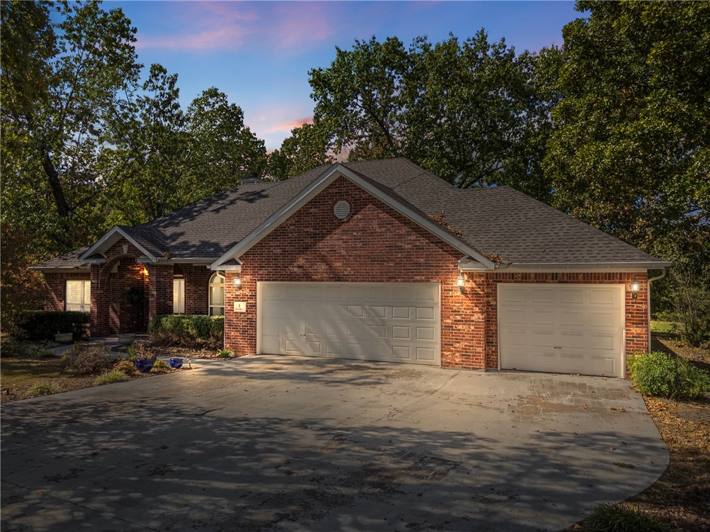 Spectacular home on Highlands Golf Course. Hardwood floors, Plantation Shutters. Quality Home built by Mike Payne. This home has wonderful views of the golf course, covered and open decks, for those summer BBQ'S. Kitchen has walk-in pantry, lots of pull-outs, utility room has lots of cabinets, and living room with the fireplace for those cozy winter nights. The primary Bedroom has a huge walk-in closet. This is the perfect home for you.