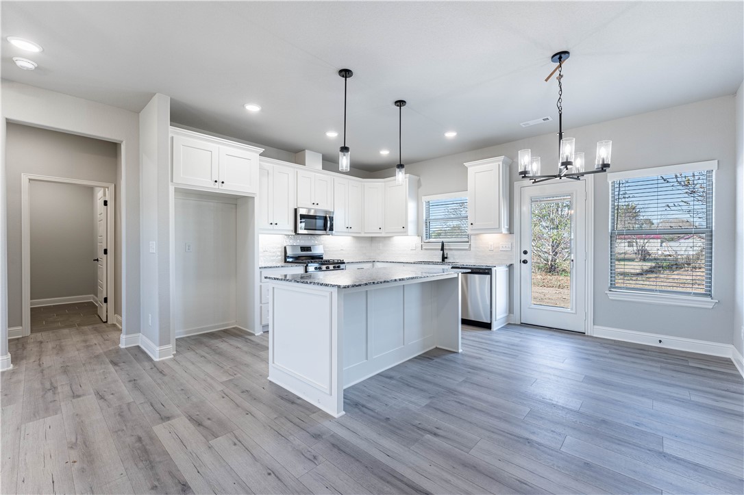 Givens Place Pea Ridge - Residential Lease