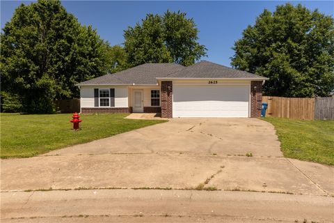 Photo of 2625 D J Duvall Drive, Pea Ridge, AR 72751 (MLS # 1347044)