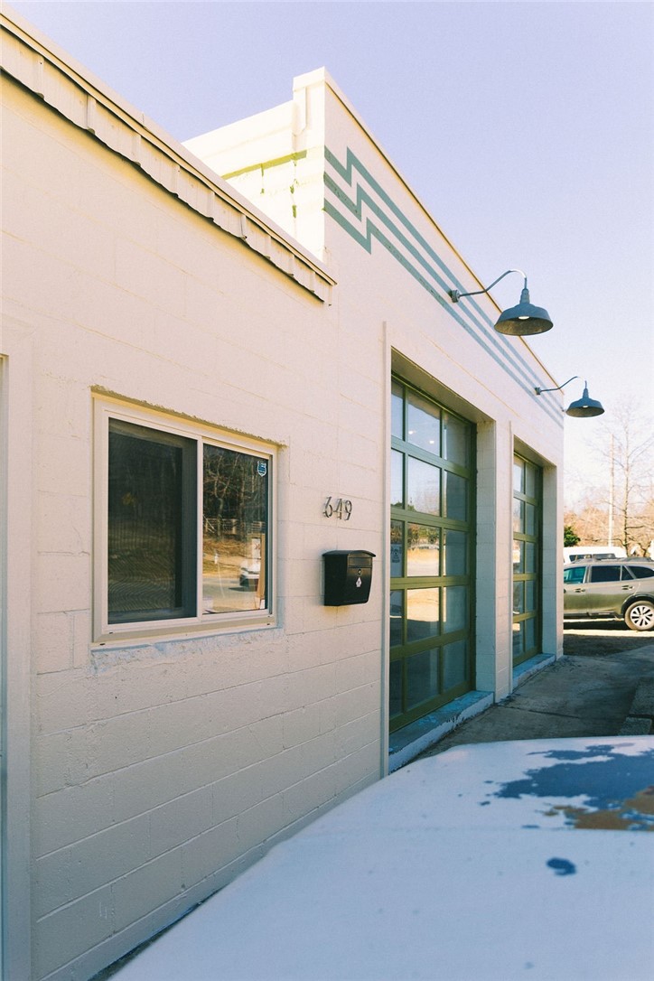 Aumicks Add - Commercial Lease