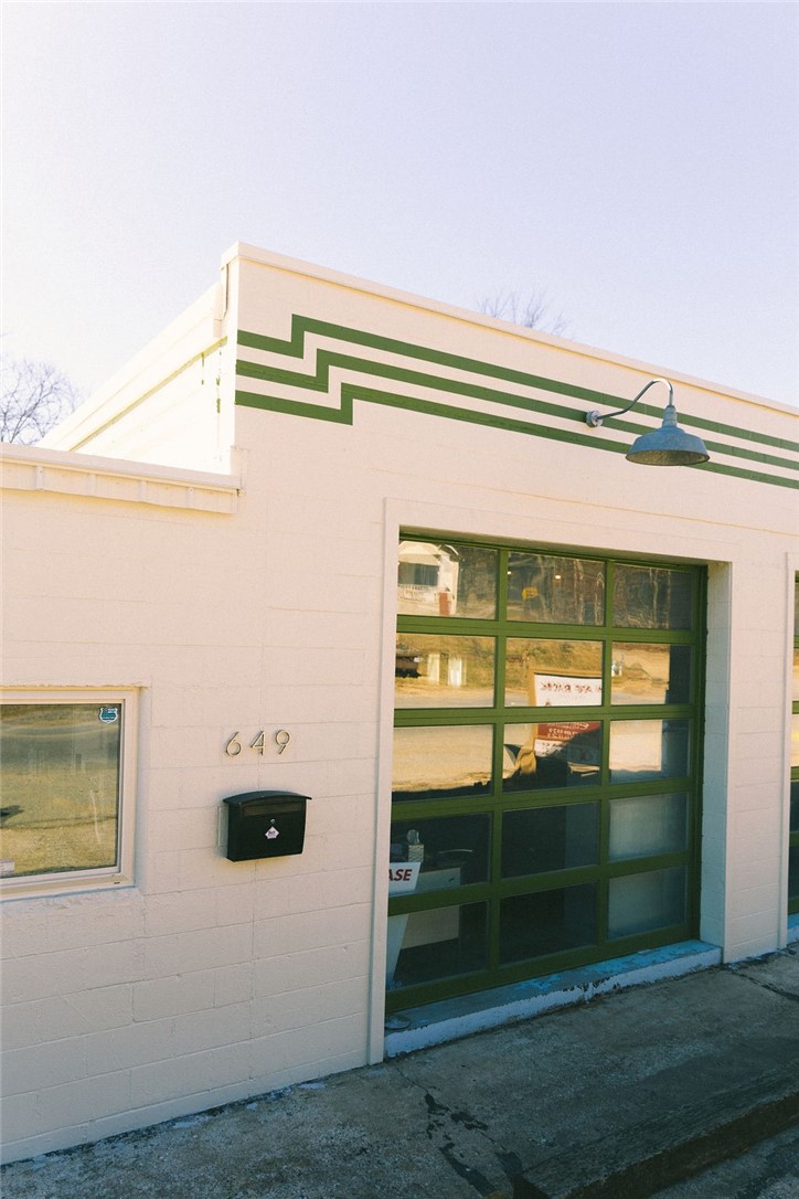 Aumicks Add - Commercial Lease