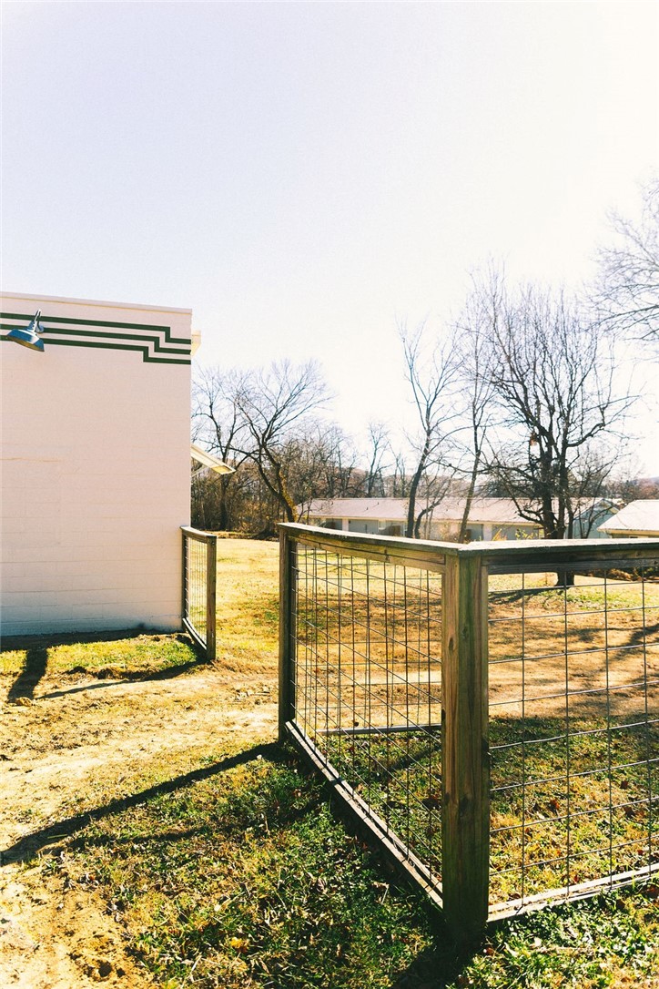 Aumicks Add - Commercial Lease