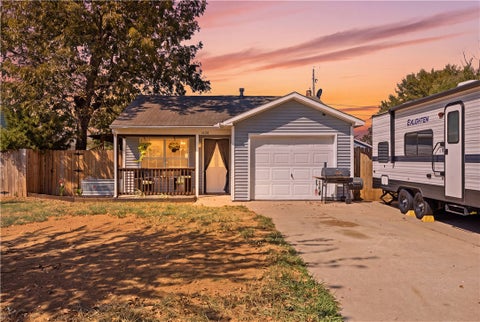 Photo of 1434 S B Street, Rogers, AR 72756 (MLS # 1361811)