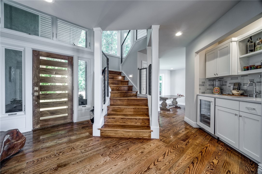 Pine Log - Residential