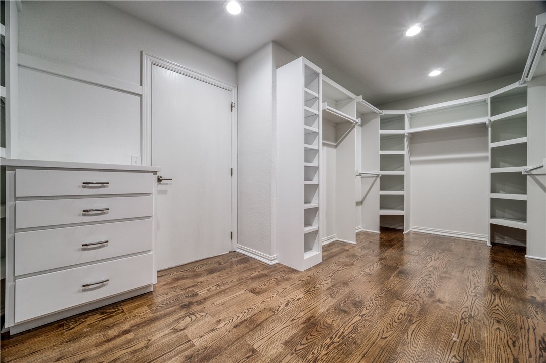 Pine Log - Residential