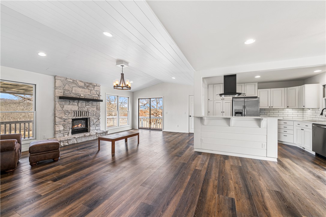 Unit 112 Holiday Island - Residential