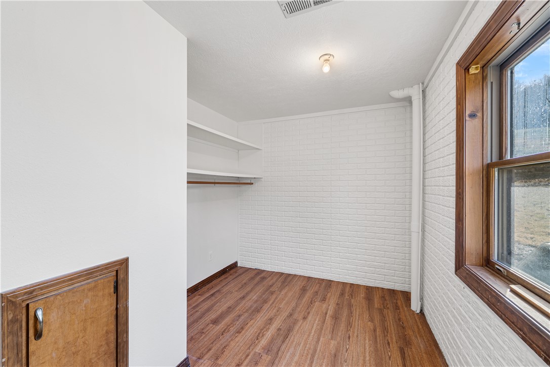 Unit 112 Holiday Island - Residential