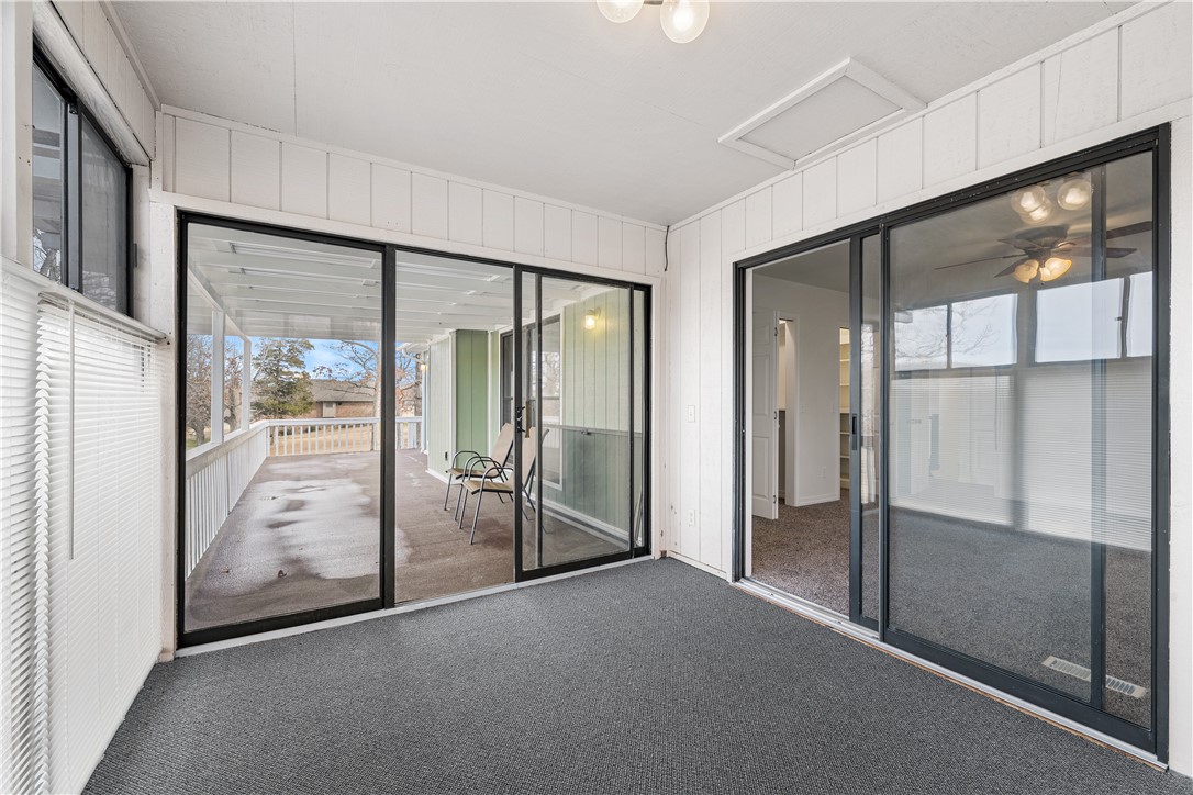 Unit 112 Holiday Island - Residential