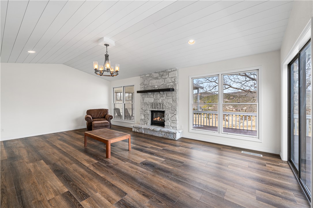 Unit 112 Holiday Island - Residential