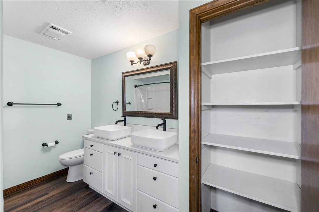 Unit 112 Holiday Island - Residential