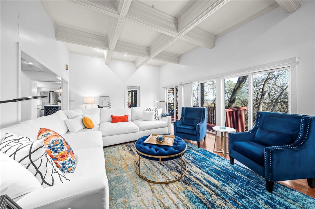 Hardscrabble Way - Residential