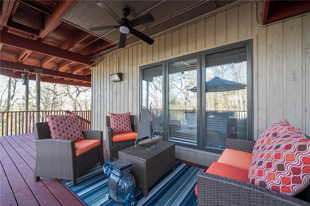 Hardscrabble Way - Residential
