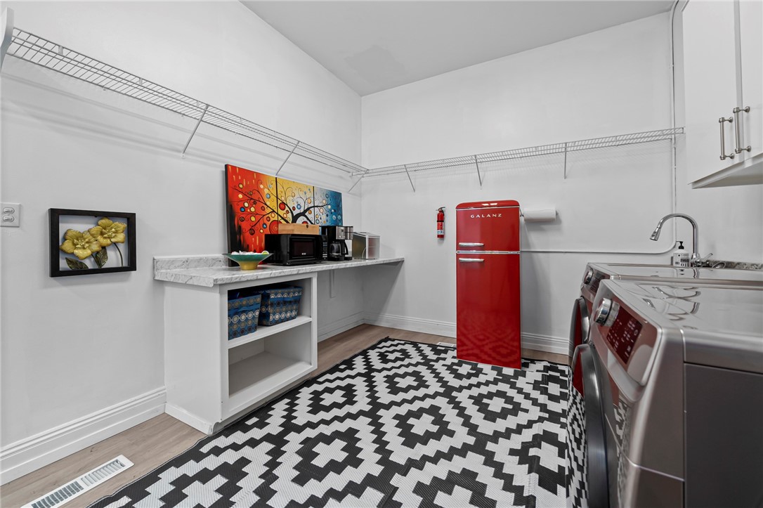 Hardscrabble Way - Residential