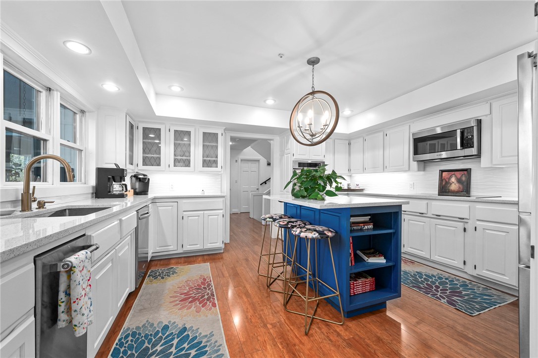 Hardscrabble Way - Residential