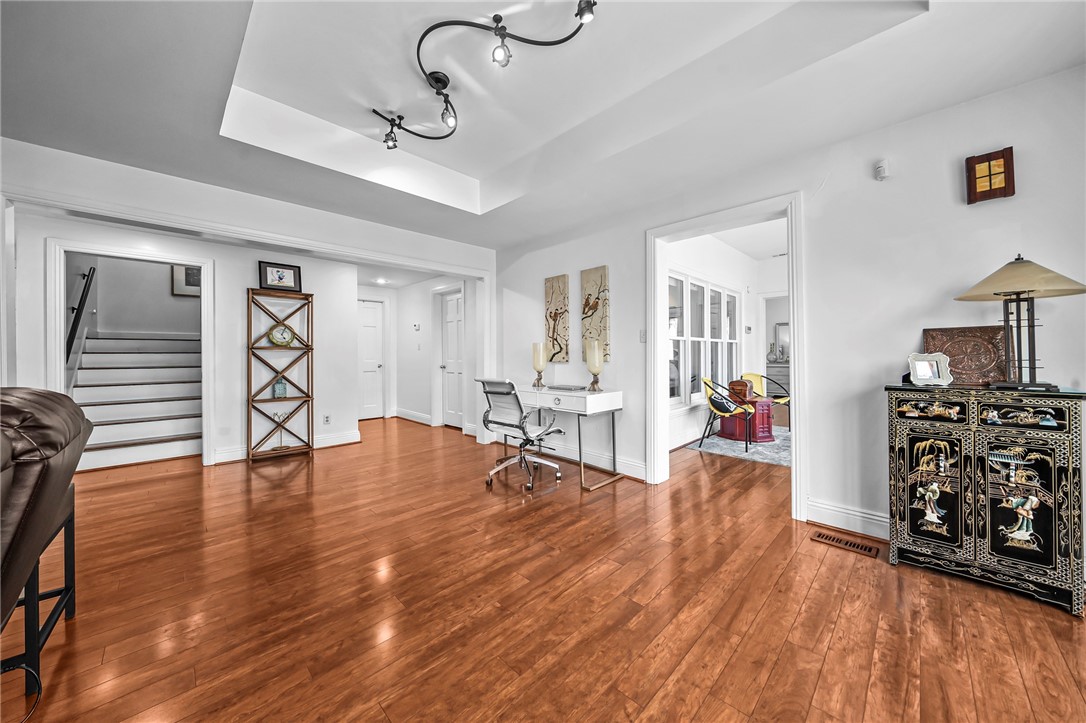Hardscrabble Way - Residential