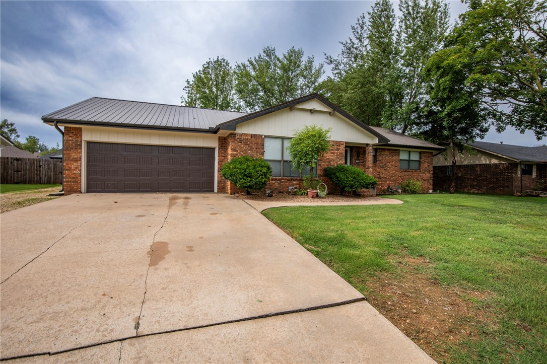 Exceptionally crisp and clean home just minutes to everything in Springdale. 3 bed 2 bath home with sunroom/pool room/flex space. You'll love the warm feel to this inviting home with large livingroom and wood burning fireplace that ducts to each room. You'll love the cabinet space in the kitchen. The backyard on this is incredible with mature trees, flat back yard, and comes with outdoor shed.