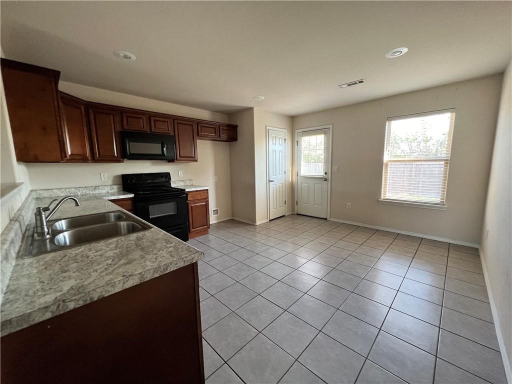 Plantation Ph II, The Rogers - Residential Lease